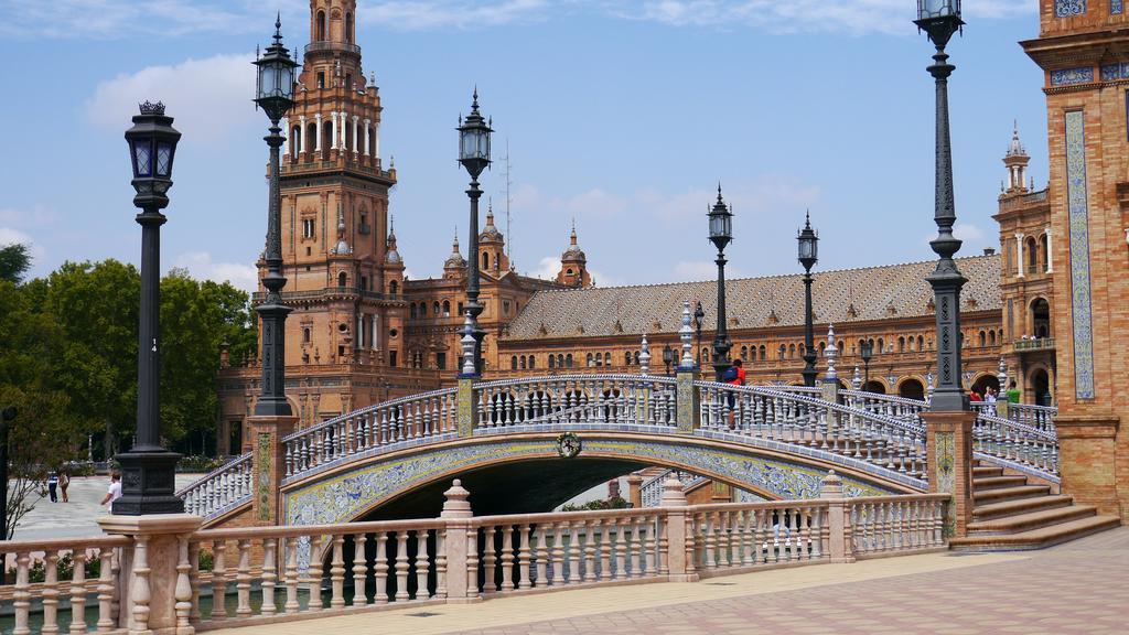 Luxury Apartment Plus Ultra Seville Exterior photo